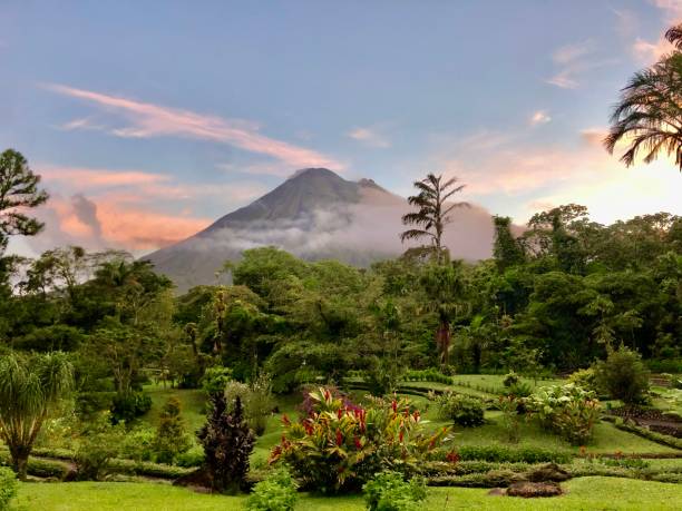 image of a volcano in costa rica