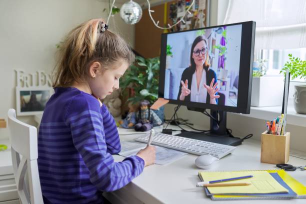 image of a young girl being tutored by an online tutor